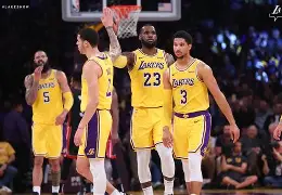 包含湖人遭遇三连败，詹姆斯状态低迷的词条